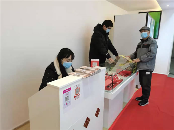 四川中青旅綿陽(yáng)分社、綿陽(yáng)市中旅假日旅行社、綿陽(yáng)自來(lái)文化傳播有限公司24H自助售貨服務(wù)盛大開(kāi)業(yè)